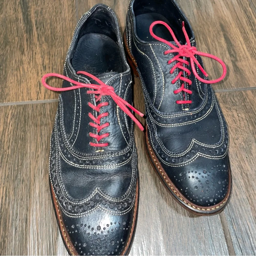 Allen Edmonds Neumok Mens Navy Leather Wingtip Oxford Shoes Red Lace 8